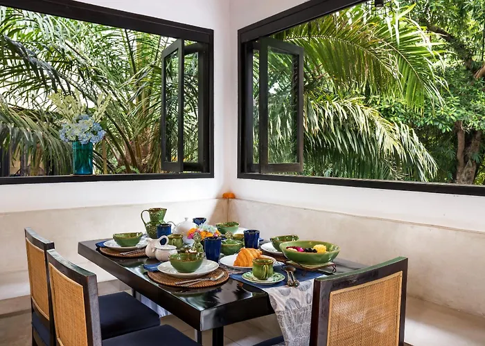 ゲストハウス Ayung サヌール